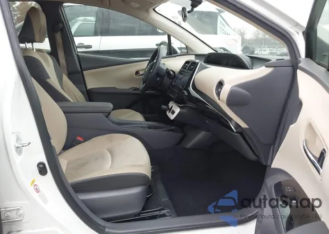 2016 Toyota Prius Two Eco z USA, uszkodzony, nr VIN JTDKARFUXG3017210